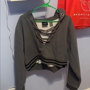 RIHANNA CROPPED HODDIE